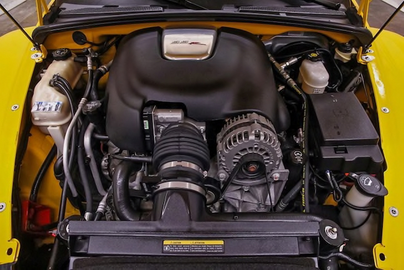 Illustration for article titled At $29,988, Could You Face Owning This Custom 2005 Chevy SSR?